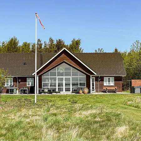 Feriehus Amazing In With House Sea View Højslev